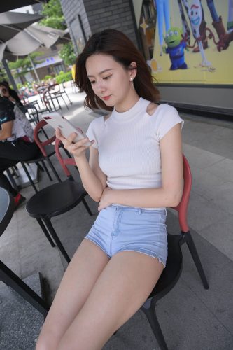 短发牛仔的漂亮女生【2.4G】插图