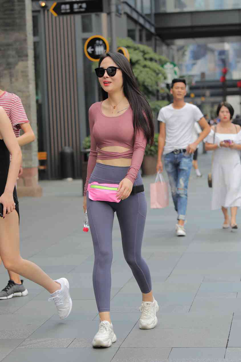 【免费】戴墨镜的时尚女孩【57P】04024插图