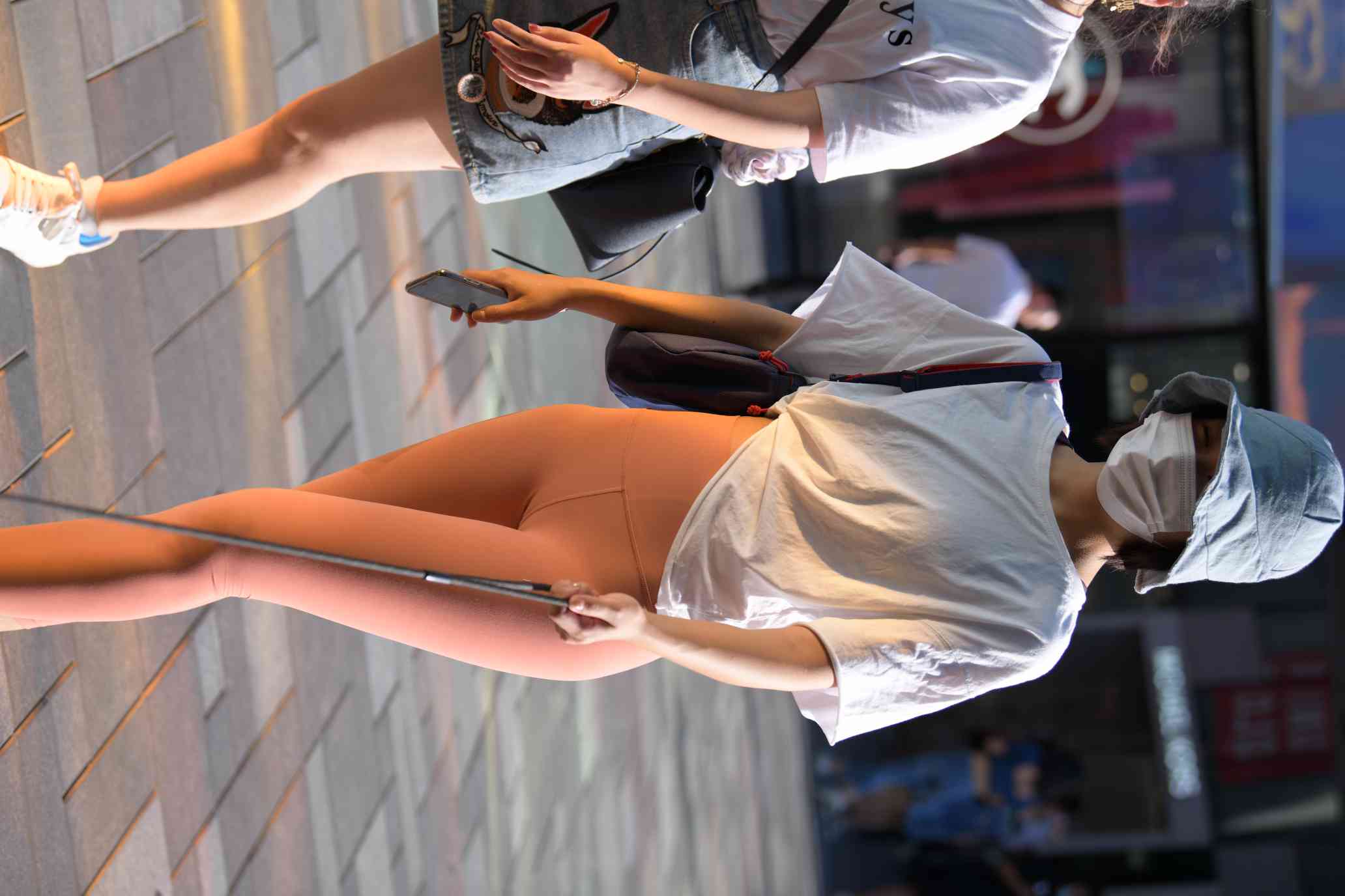 【免费】遛狗的瑜伽裤女人【60P】04031插图1