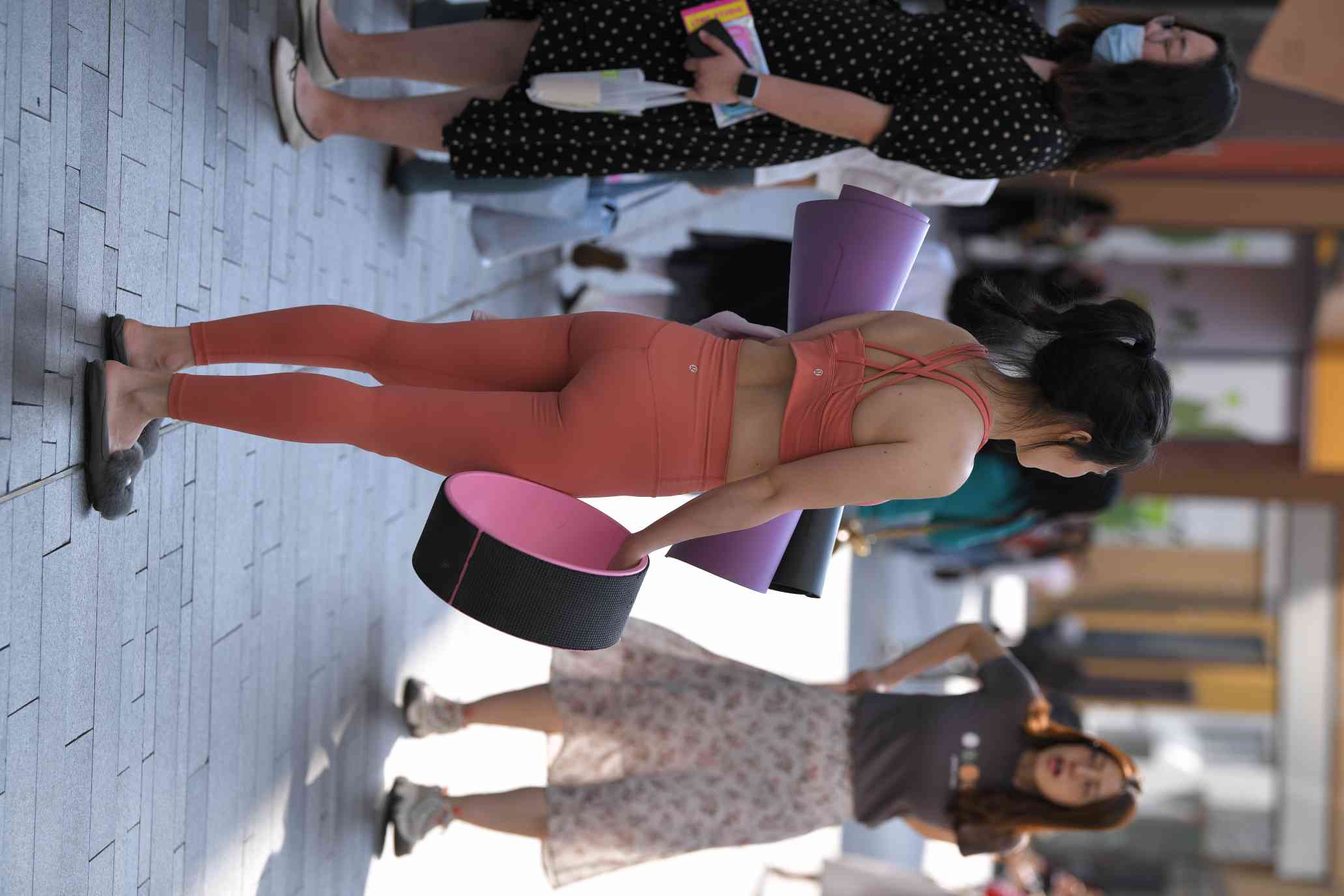 练瑜伽的姑娘【176P】04028插图1