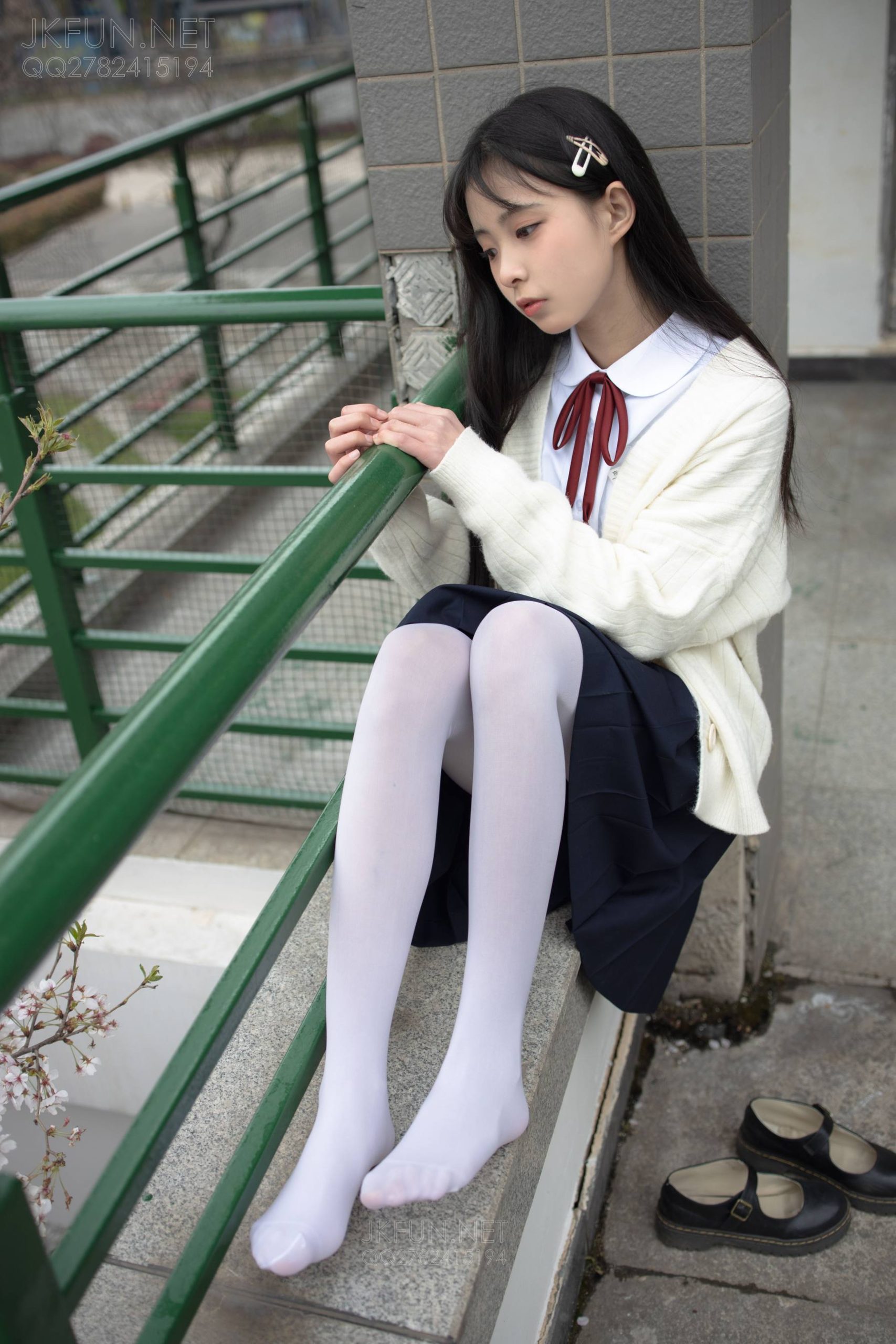 甜美可人的白丝姑娘【127P】20011插图4