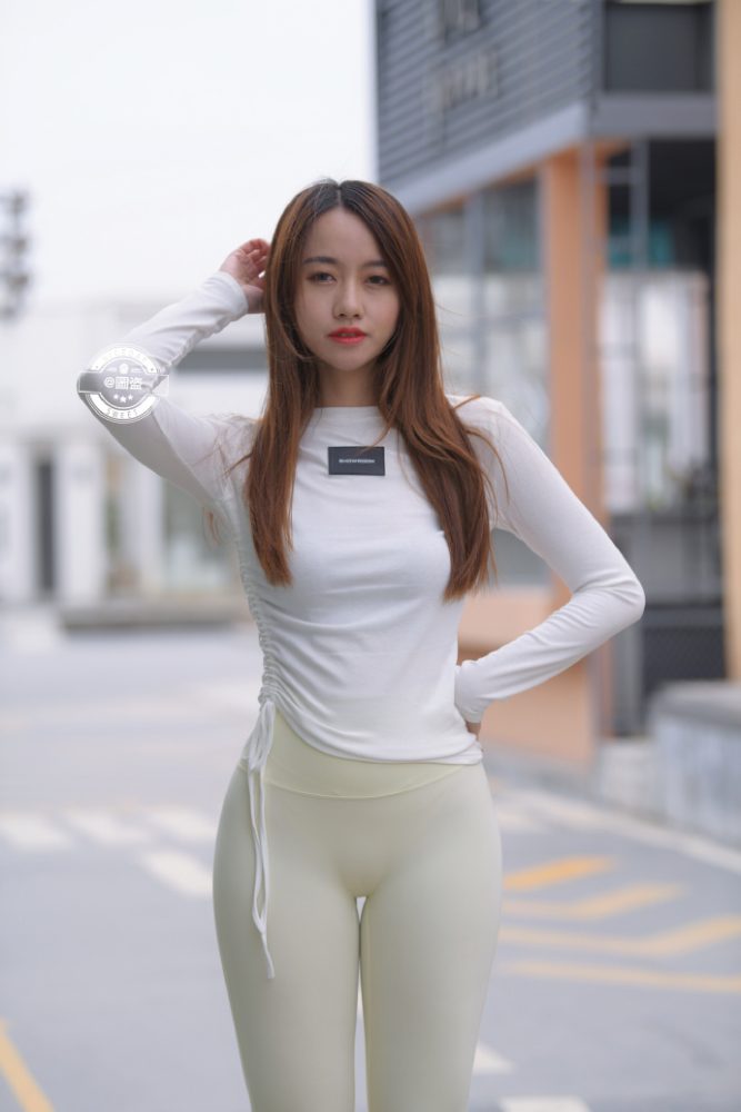 漂亮的白色瑜伽裤女孩 J1441 696P1V-21.4GB-雅酷图