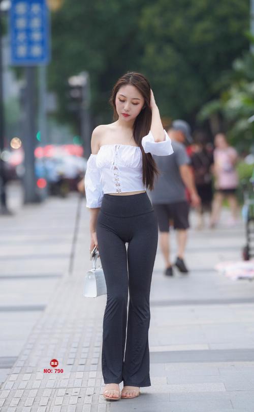 身材非常哇塞的瑜伽裤女孩  J1333 521P6V-21.6GB-雅酷图