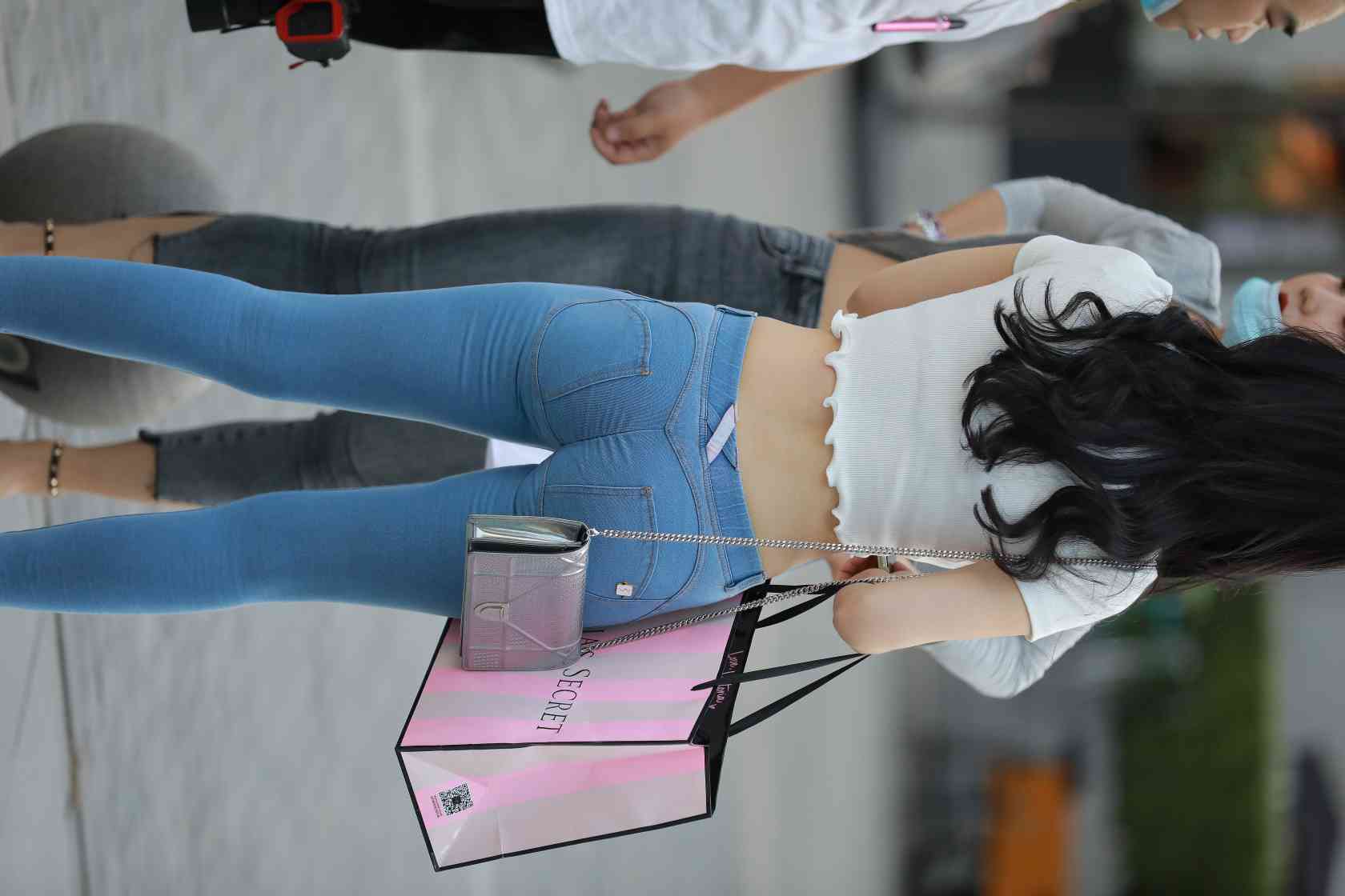 非常漂亮的紧身牛仔裤女孩【115P】04016插图4