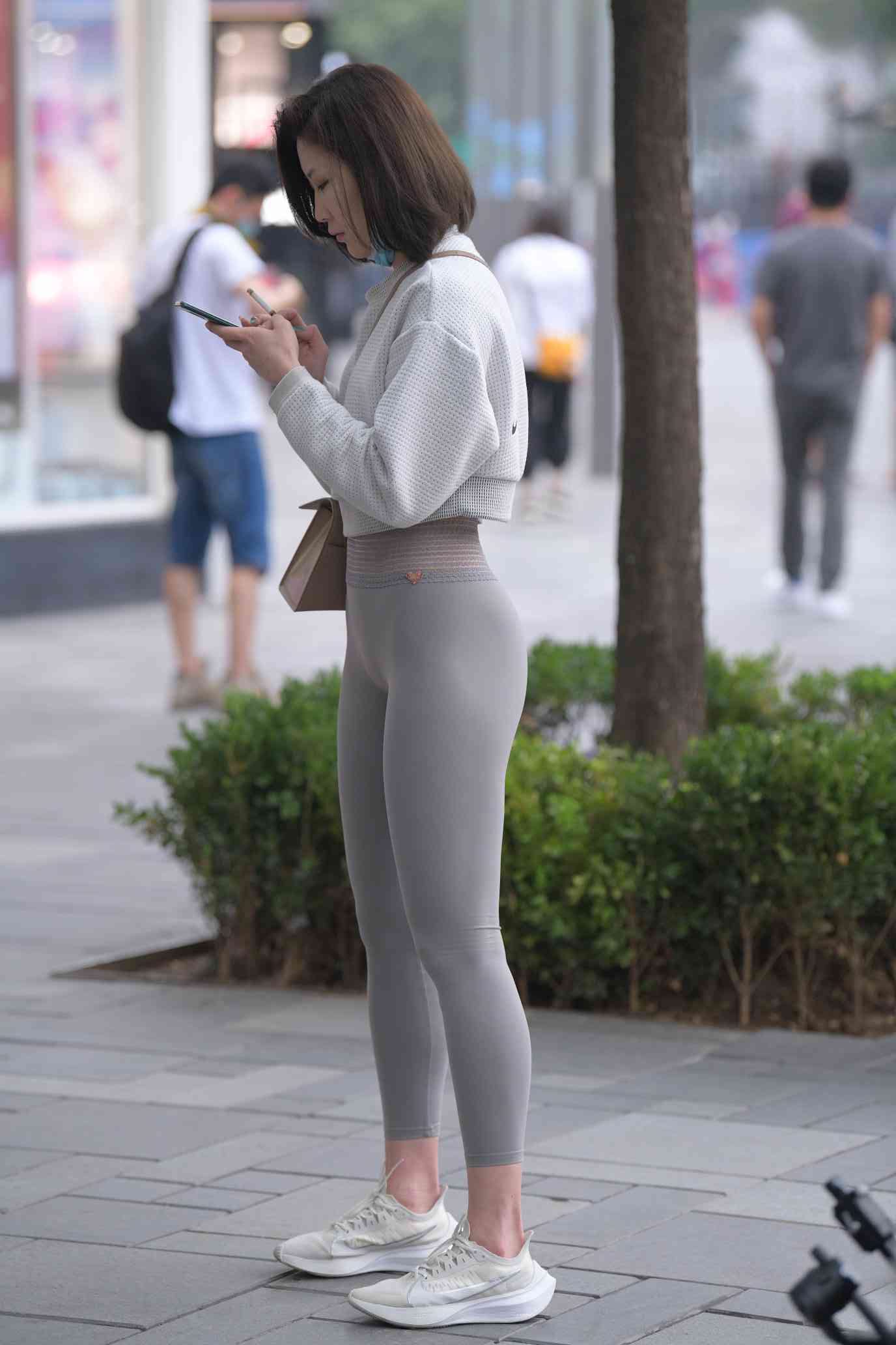 身材很好的短发瑜伽裤姑娘【157P】04015插图