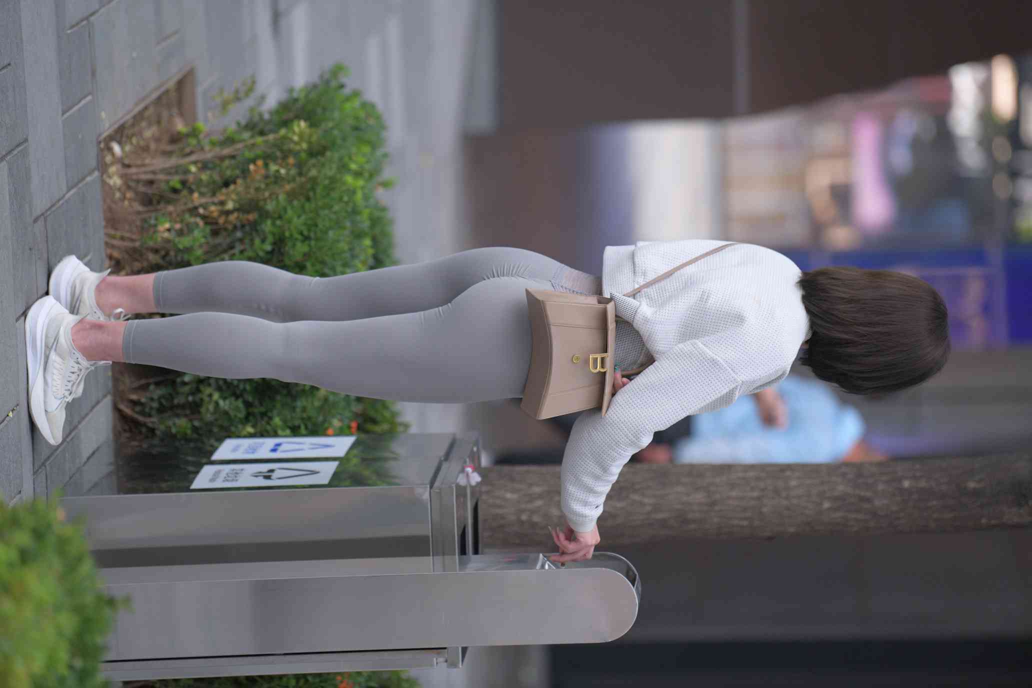 身材很好的短发瑜伽裤姑娘【157P】04015插图4