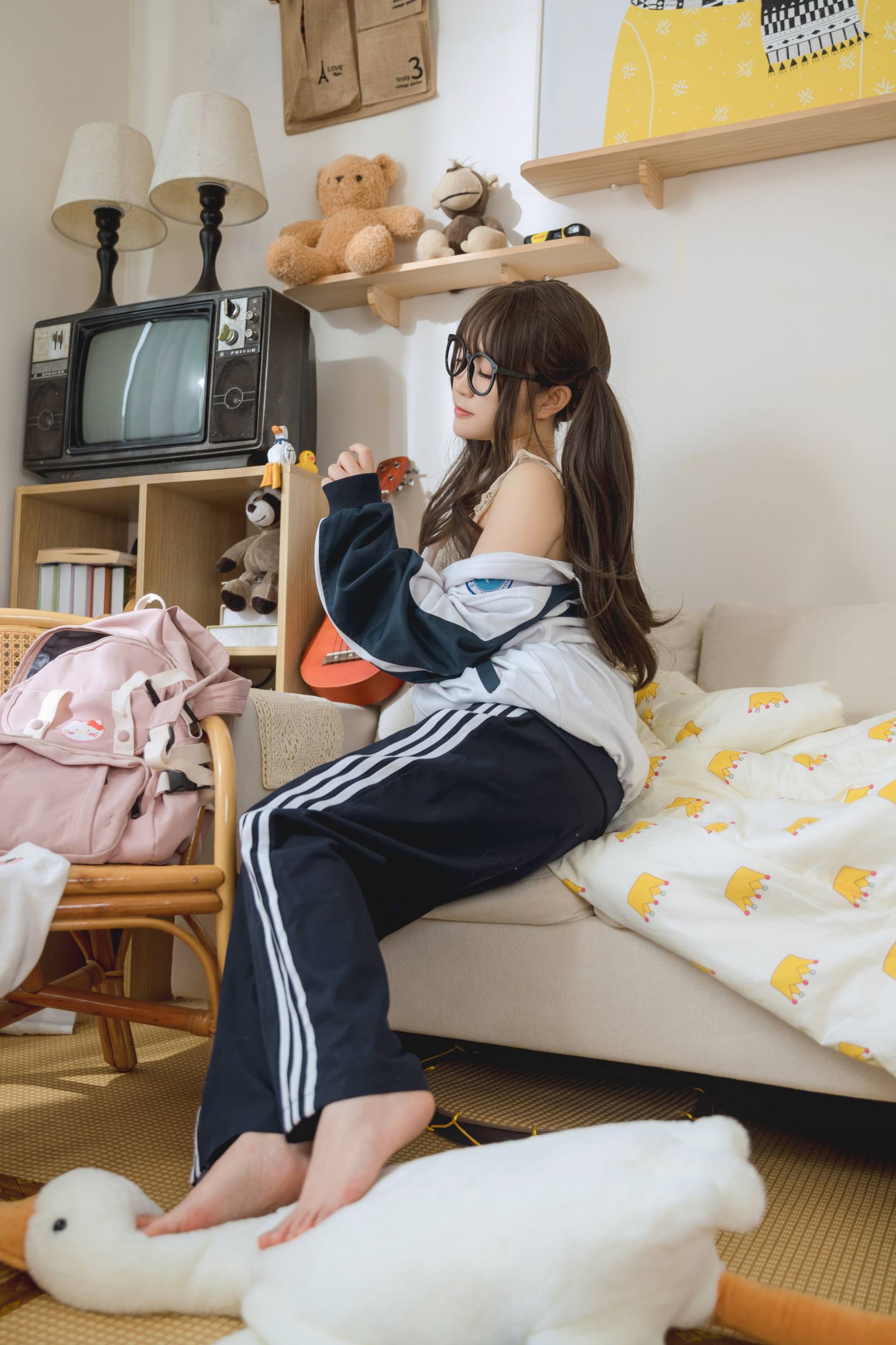 穿校服的双马尾女孩【64P】20010插图