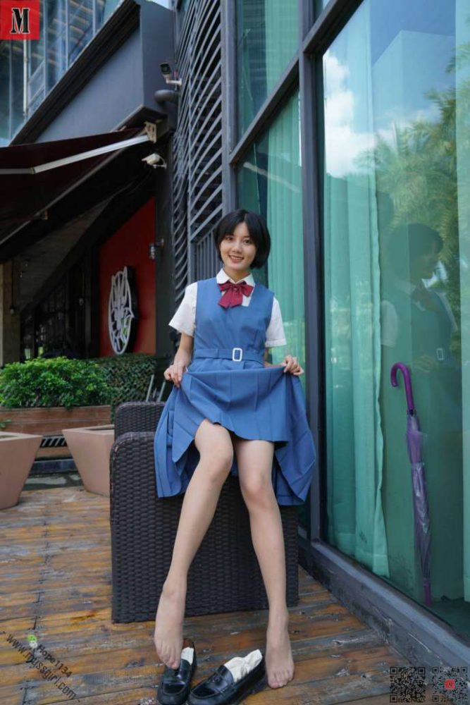 一副学生模样的短发姑娘【112P】20023-雅酷图