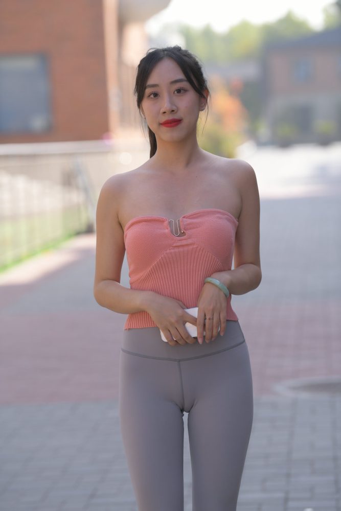 灰色瑜伽裤女孩J4905 522P1V-25.8GB-雅酷图