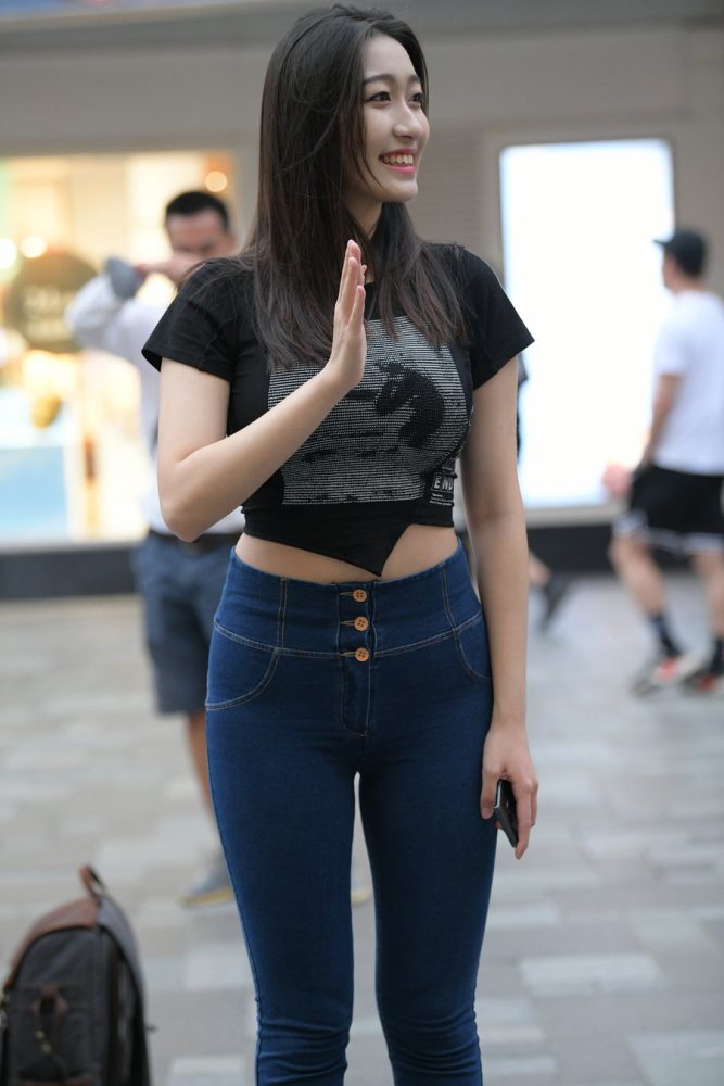 紧身牛仔裤女人J2784 240P-6.66GB-雅酷图