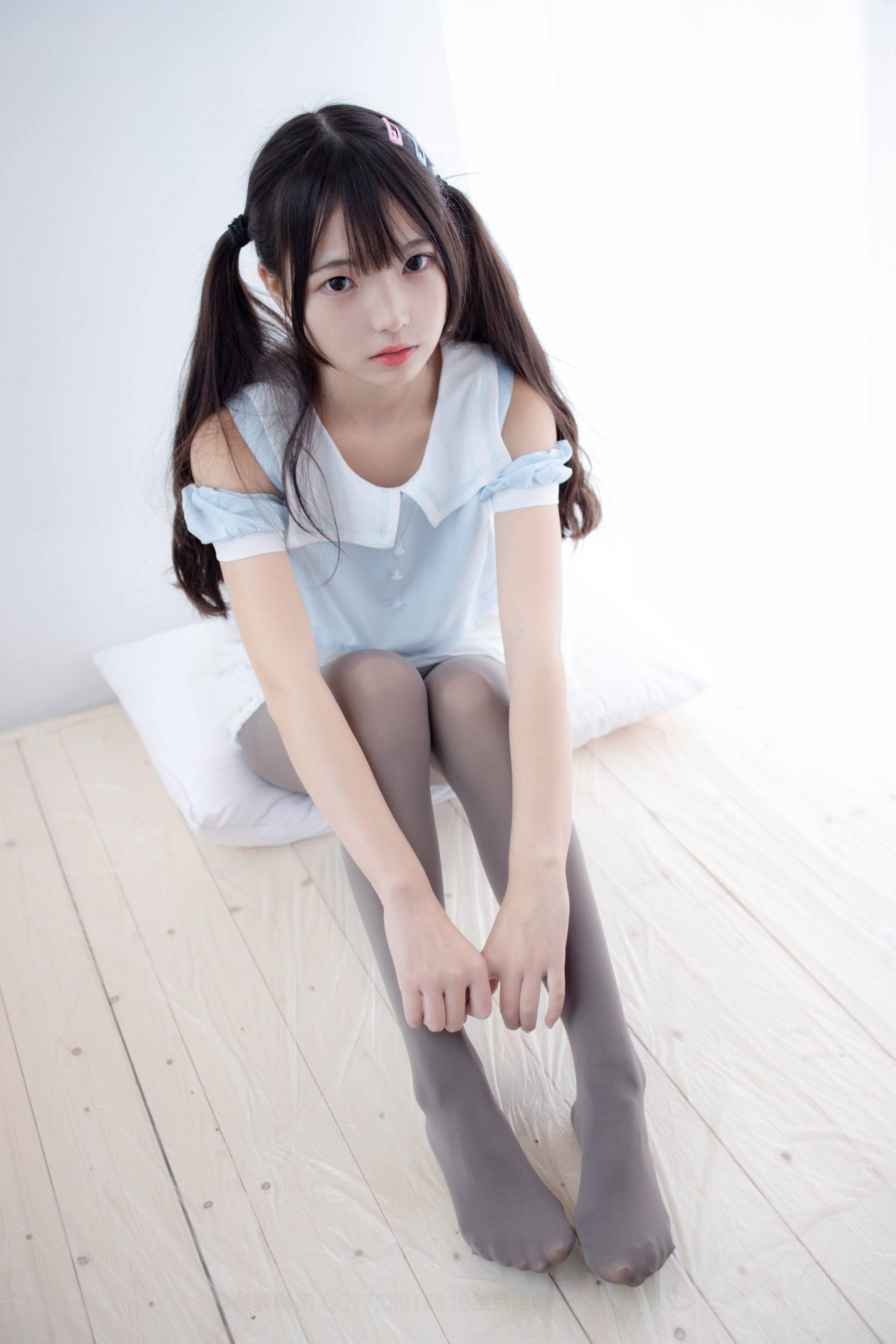 超级甜美的灰丝小姑娘【86P】20005插图2