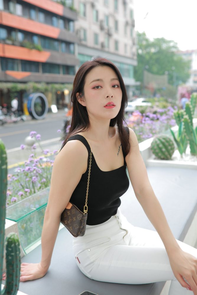 非常漂亮的白色紧身裤女孩J2055 895P2V-24.5GB-雅酷图