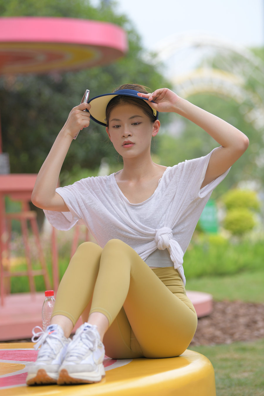 戴着遮阳帽的瑜伽裤女孩J2965 796P1V-27.1GB插图