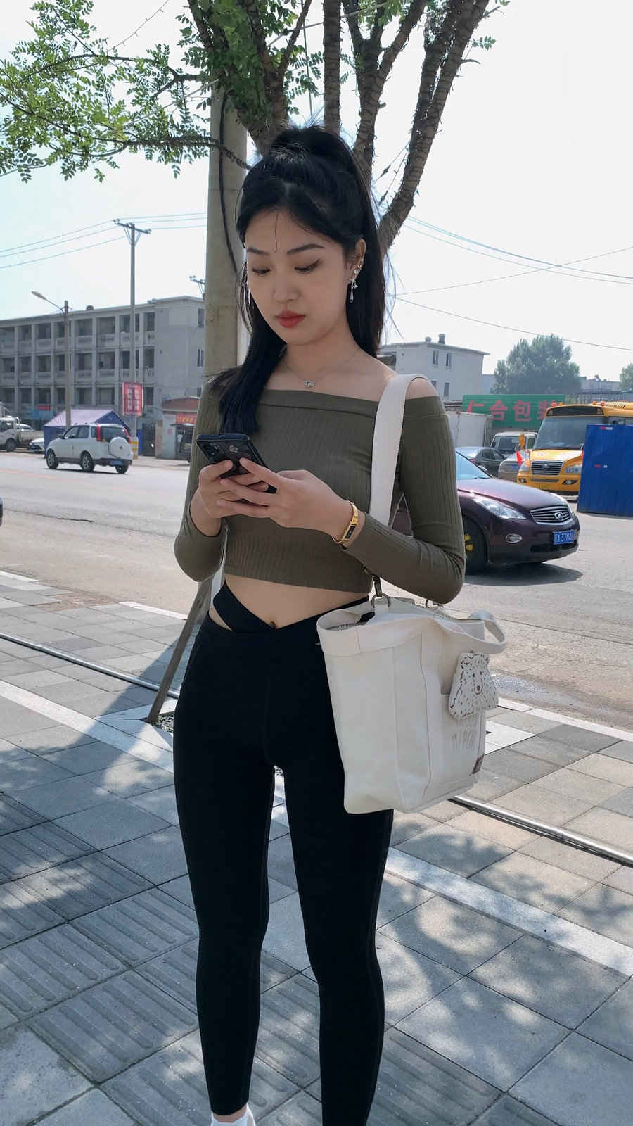 刚刚健身结束的高马尾瑜伽裤女孩J4111 MP4-8.97GB插图