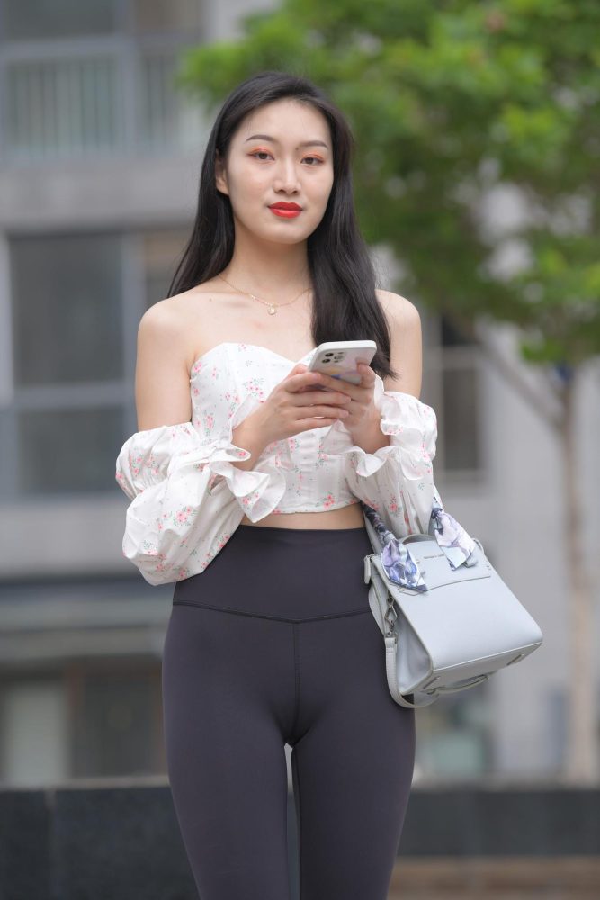 黑色瑜伽裤女孩J2212 740P1V-23.6GB插图2