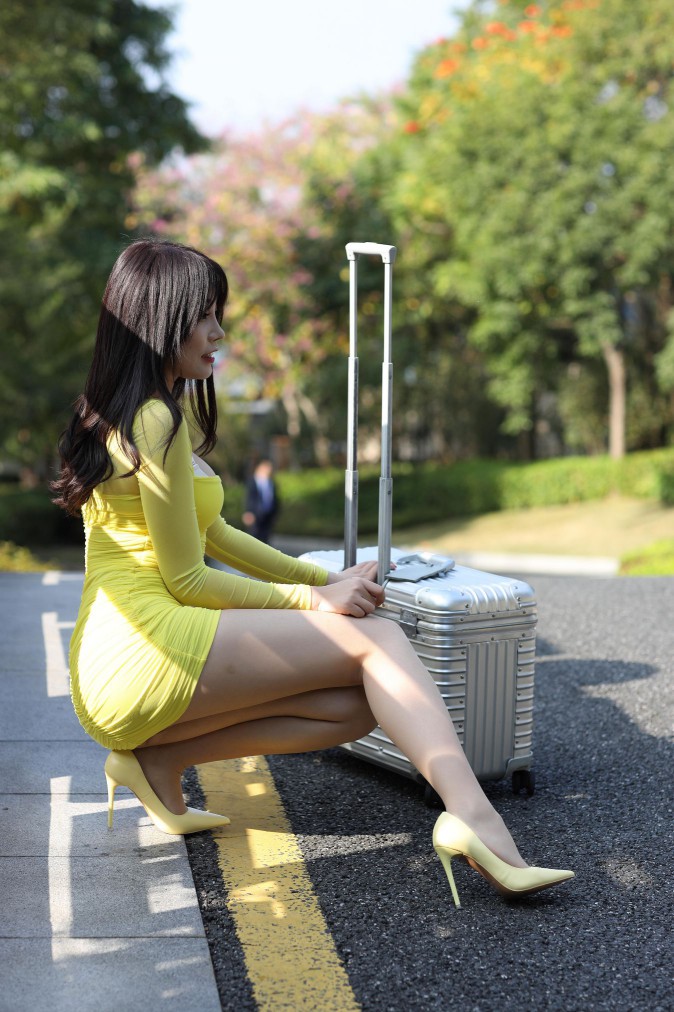 穿紧身裙的美丽姑娘要出去旅行了【419P】00046插图4