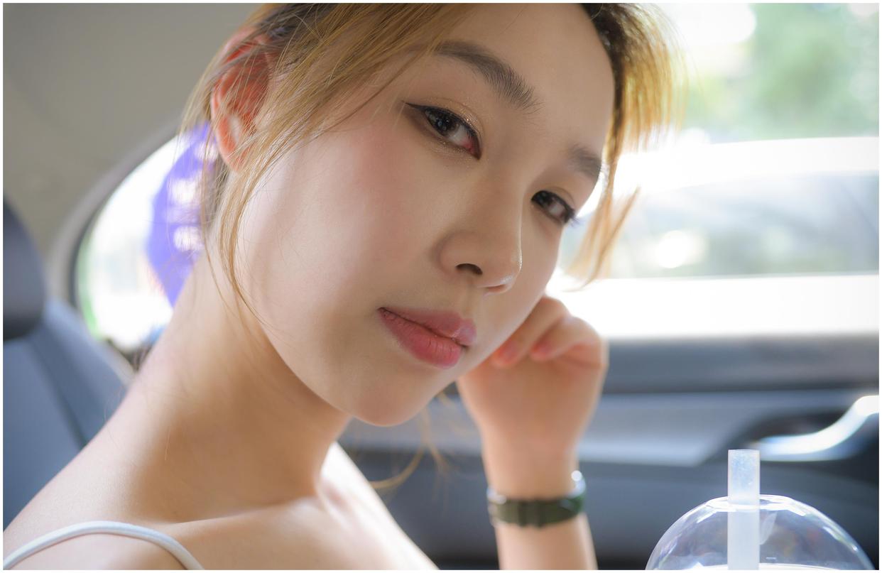 在外面逛街的瑜伽裤小姐姐J2226 833P1V-26.8GB插图1