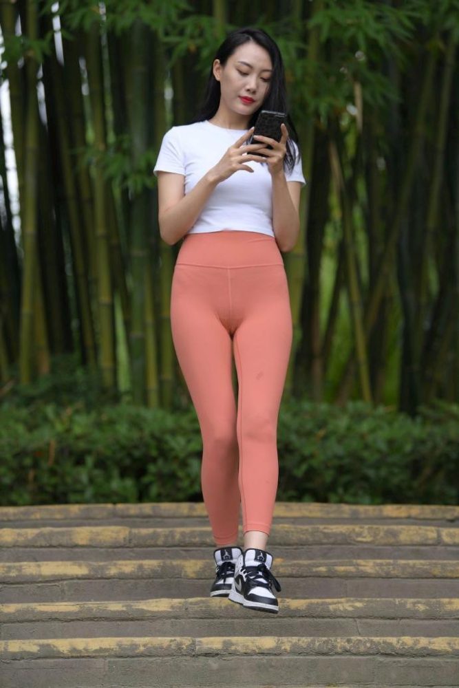 时尚的橘色瑜伽裤女人 J1935 496P1V-20.8GB插图