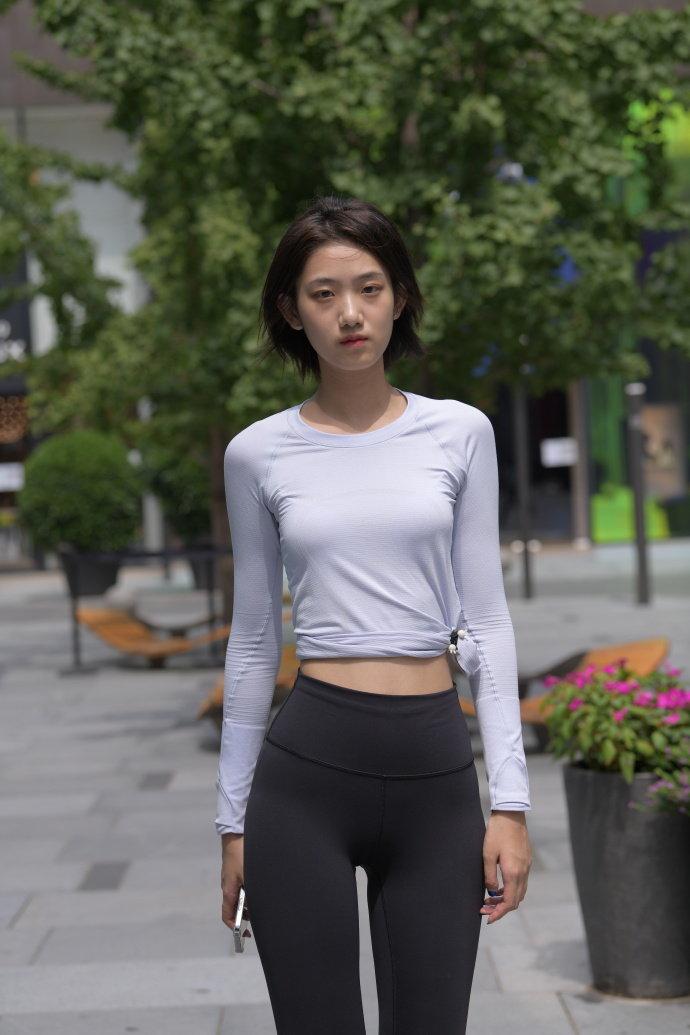 短发长腿的女生J2791 292P-5.71GB插图