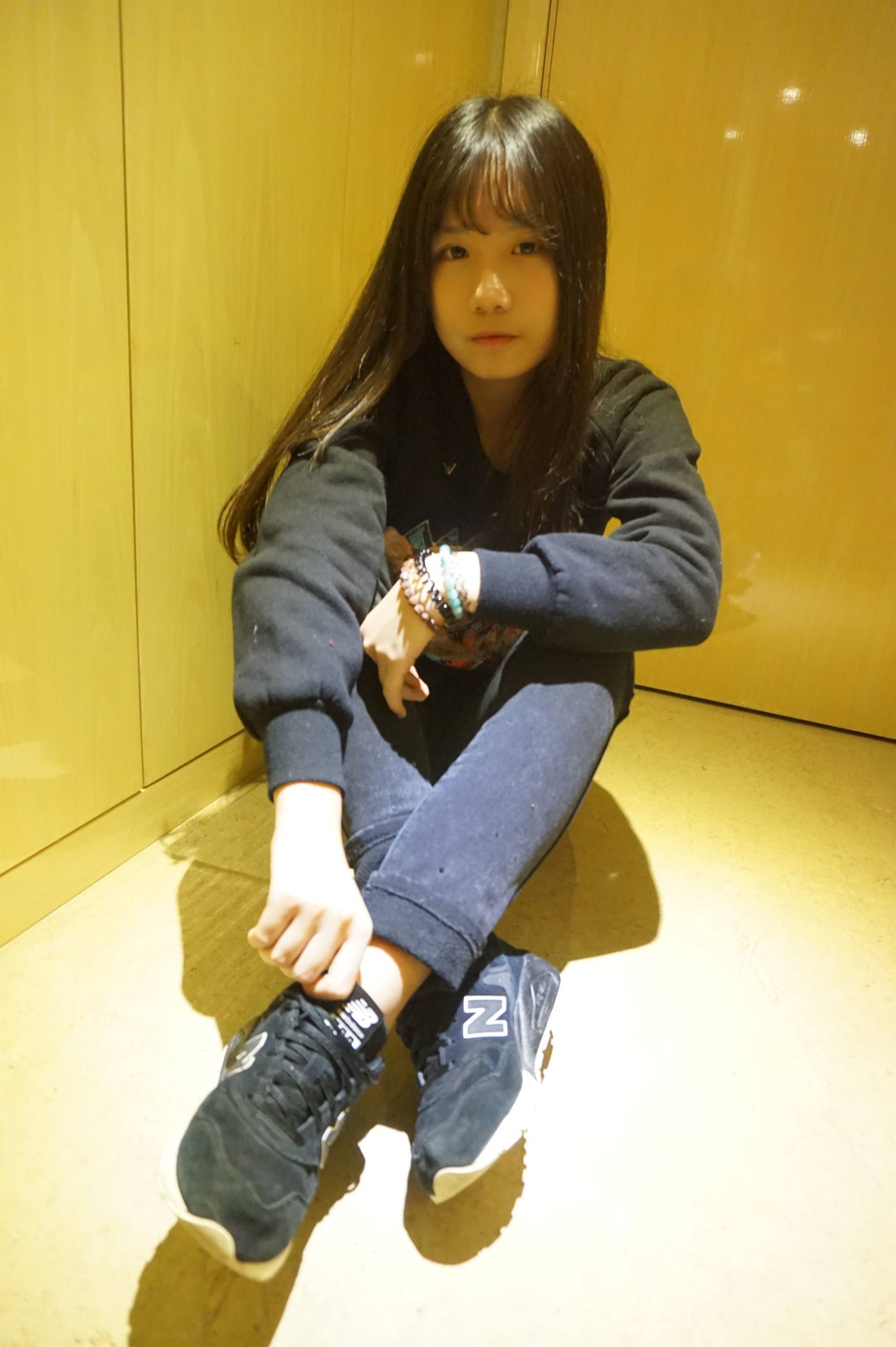 齐刘海的长发女孩【70P】20016插图1