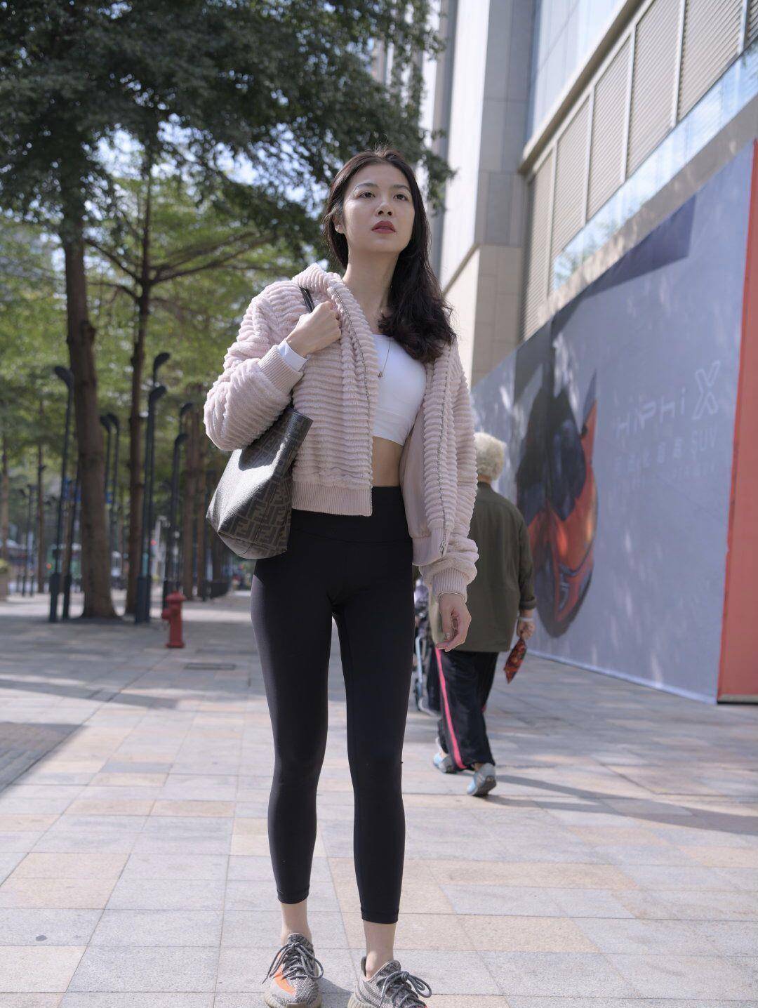 逛街的紧身瑜伽裤女孩 J1455 411P2V-26.6GB插图1