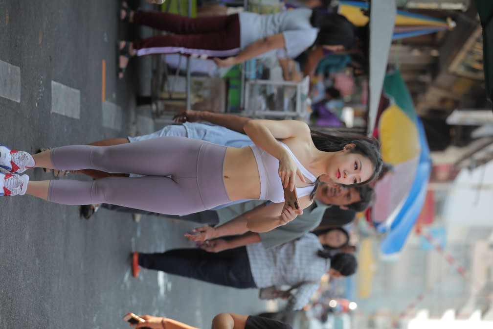 逛街的马尾辫瑜伽老师【556P】00016插图3