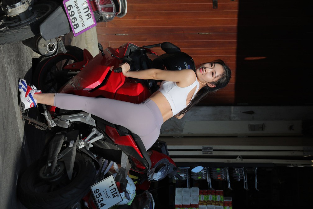 逛街的马尾辫瑜伽老师【556P】00016插图4