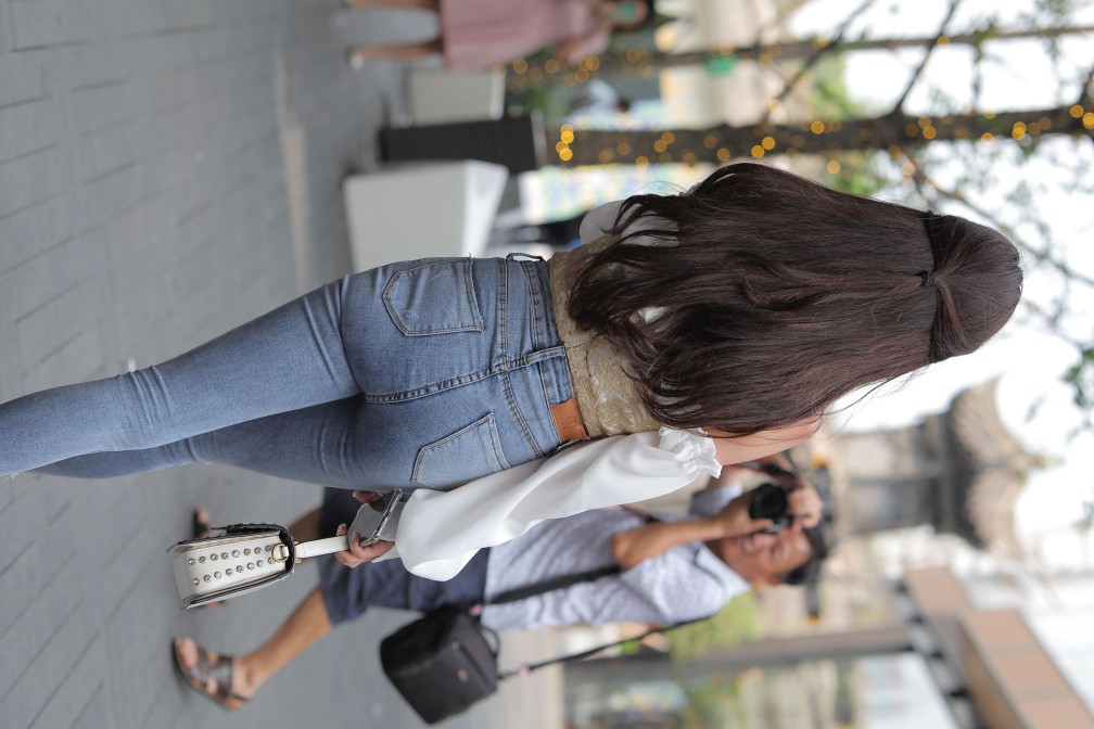 长相甜美的紧身牛仔裤姑娘【114P】00038插图3