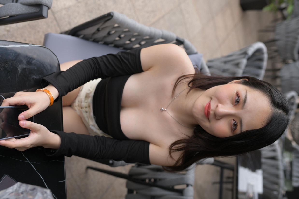 白色短裤的女生笑的很开心【177P】00035插图2