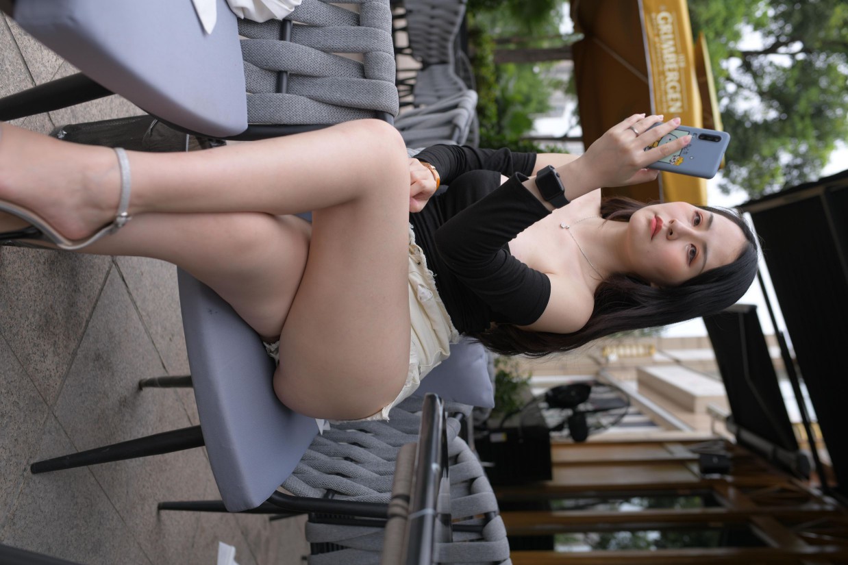 白色短裤的女生笑的很开心【177P】00035插图3