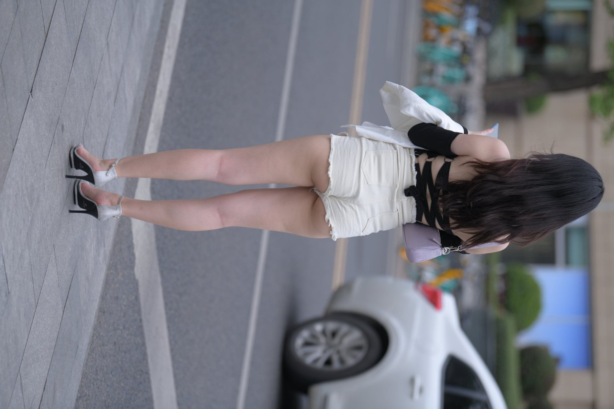 长发飘飘的白色热裤美丽女孩【49P】00029插图1