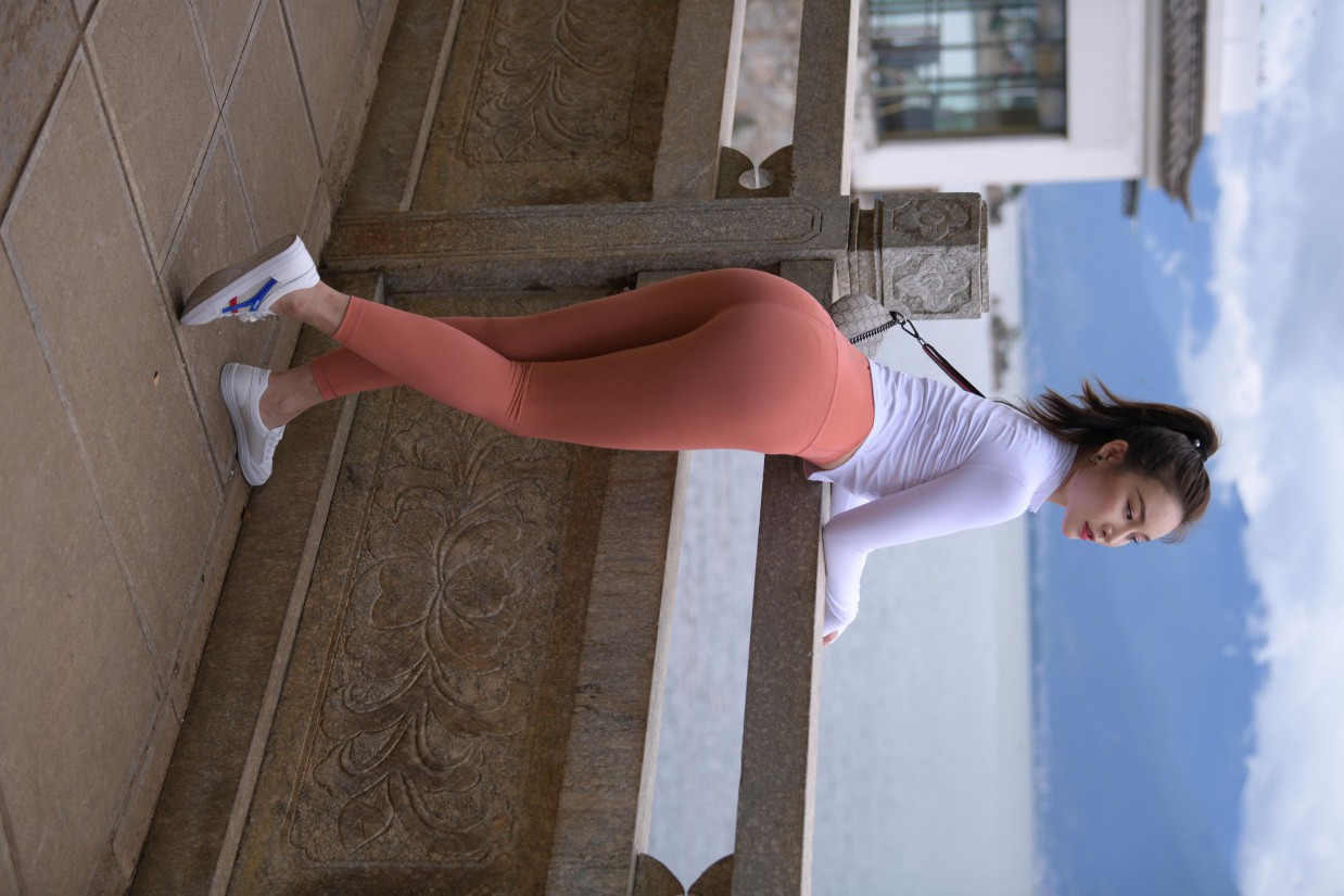 橙色瑜伽裤的高马尾姑娘【615P】00051插图4