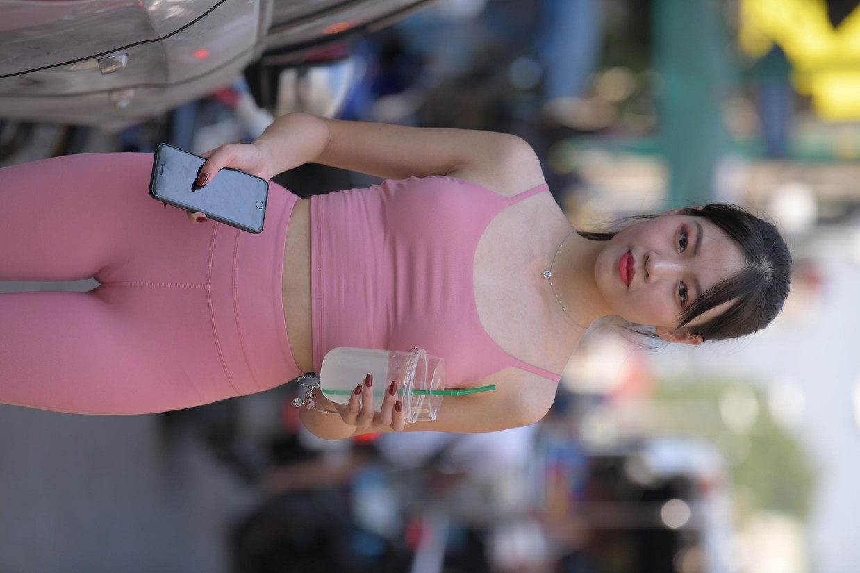 粉色的甜美瑜伽裤女孩在逛街【372P】00057插图4