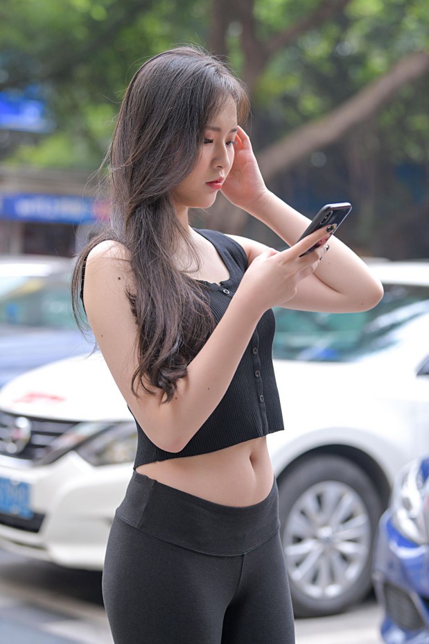 喝奶茶的黑色瑜伽裤长发姑娘【376P】00055插图4