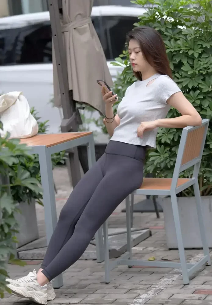 黑色瑜伽裤靓丽女孩J2200 905P1V-30.5GB插图3