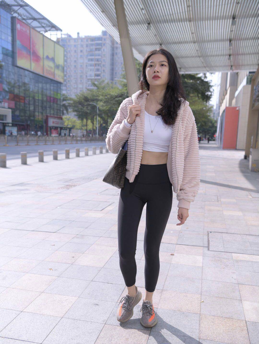 逛街的紧身瑜伽裤女孩 J1455 411P2V-26.6GB插图2