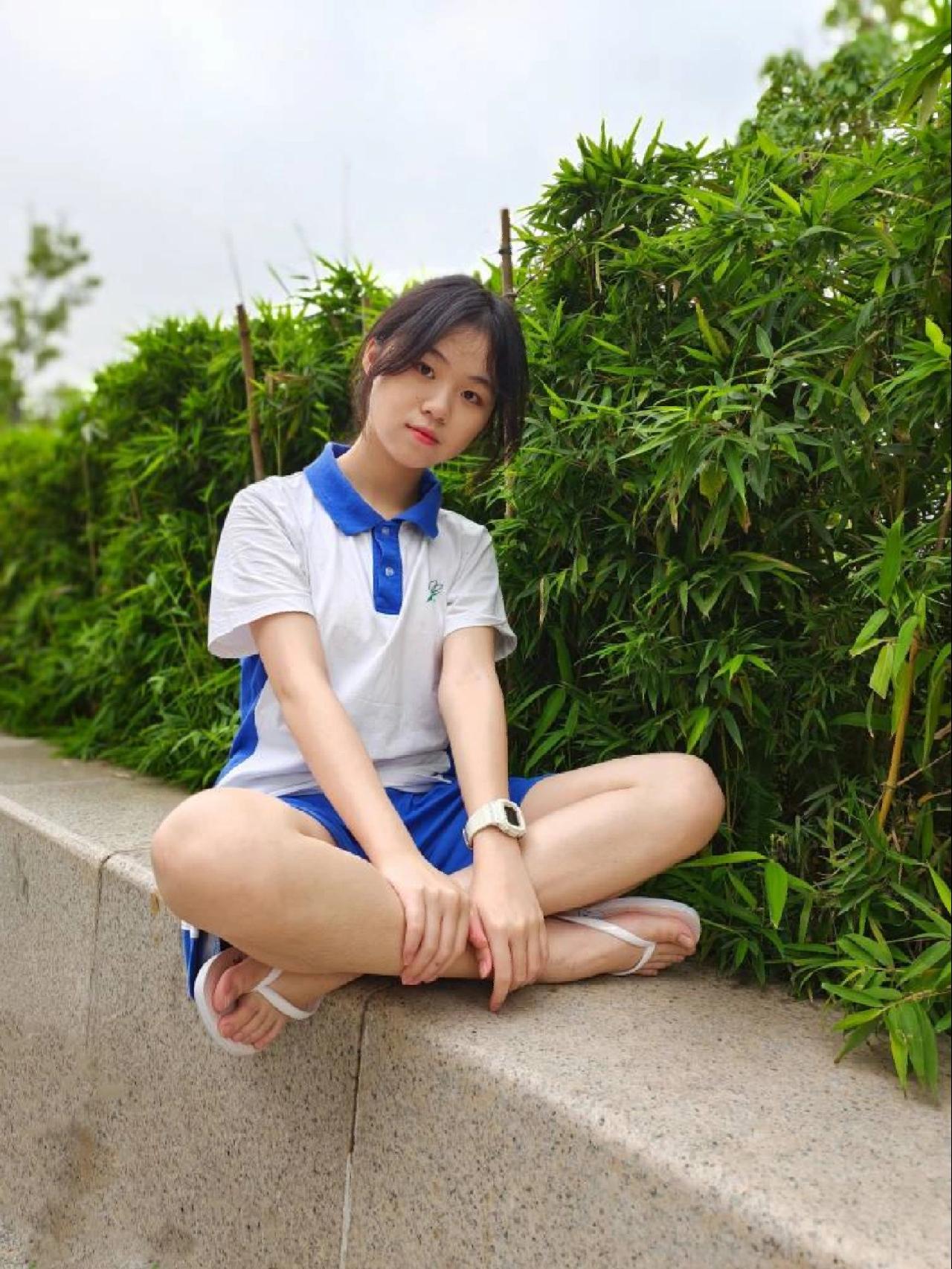 穿校服非常清纯的小姑娘【49P】20003插图