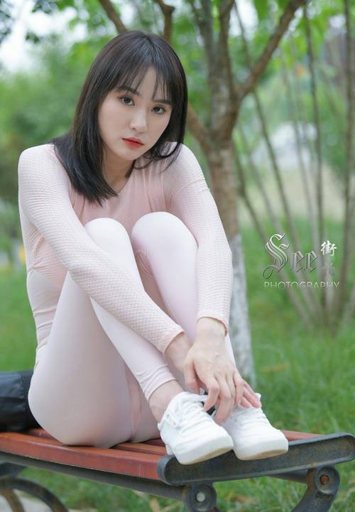 粉粉的瑜伽裤女孩太可爱了 J2090 854P1V-30.4GB插图1