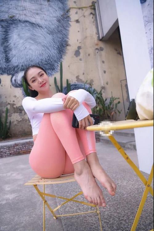 粉色紧身裤漂亮女孩 J1433 749P1V-20.0GB插图2