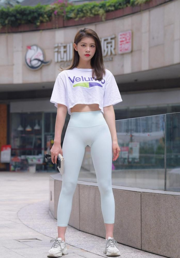 这个瑜伽裤女孩真的很漂亮 J1960 815P1V-28.9GB-雅酷图