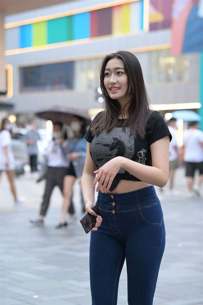 紧身牛仔裤女人J2784 240P-6.66GB插图2