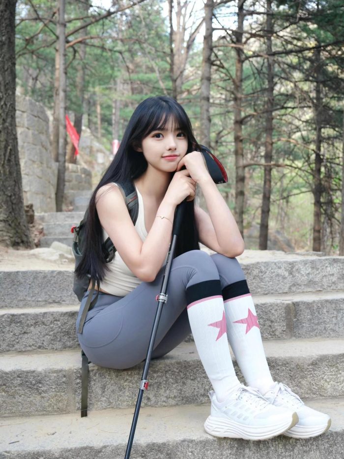 爱爬山的瑜伽裤MM，太甜美了！~-雅酷图