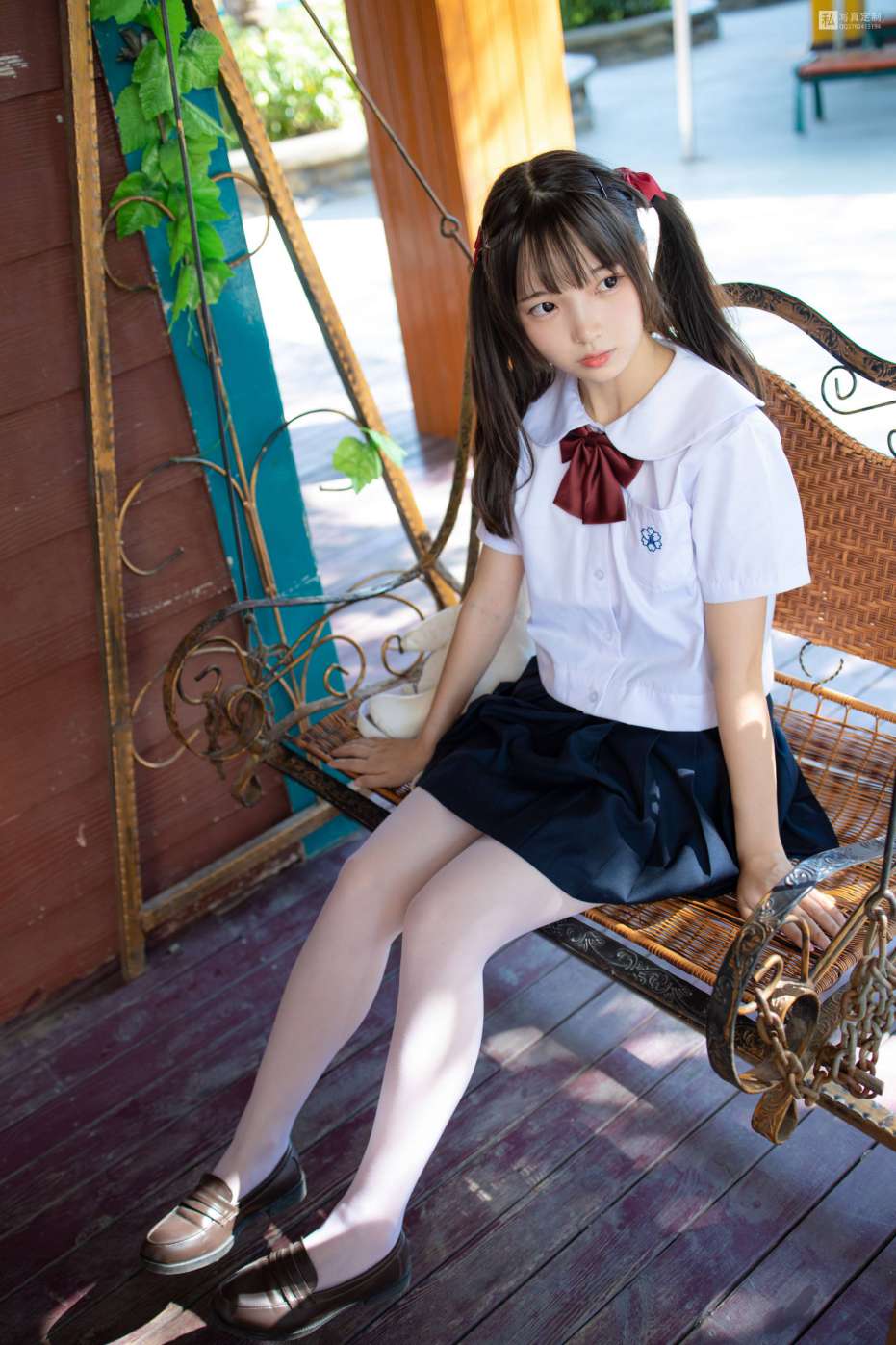 眼神好清澈的双马尾白丝女孩【75P】20019插图2