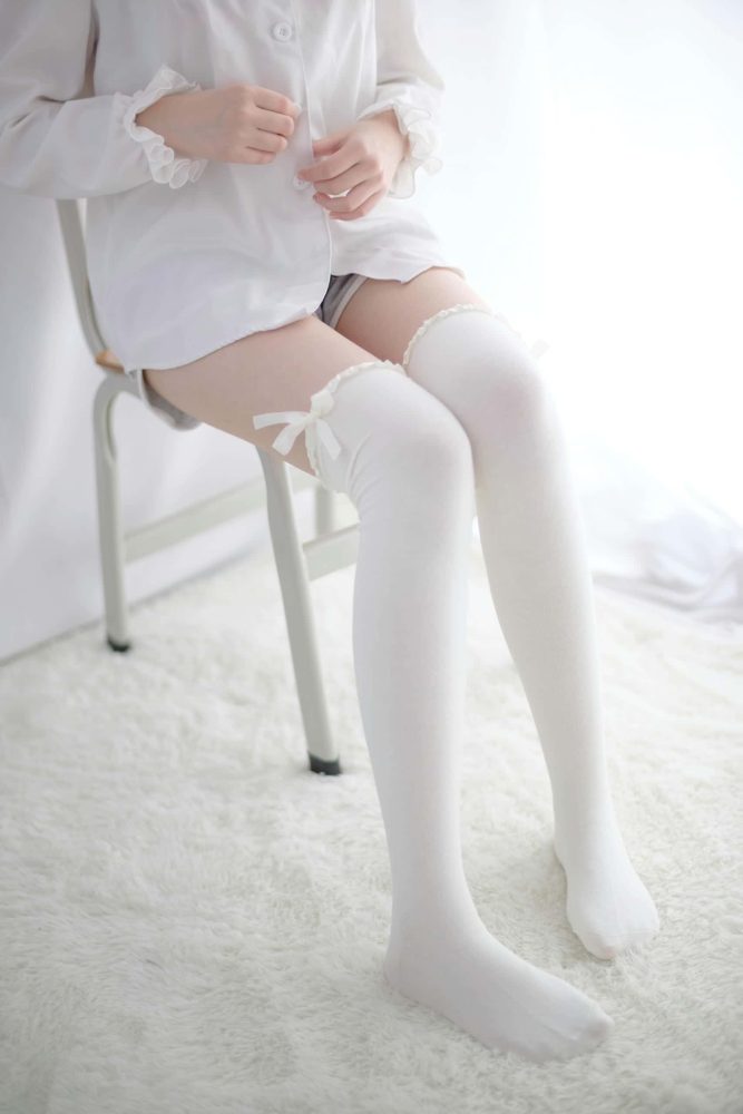 P007151少女公主袜脚丫【95P】-雅酷图